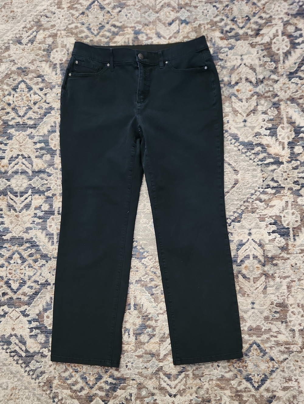 Chicos .05 Fabulously Slimming Black Straight-Leg Jeans size 6